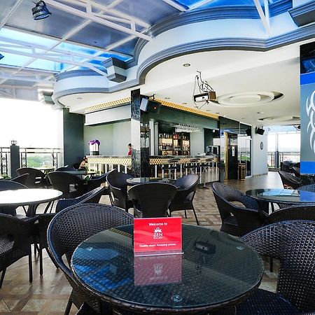 Cardinal Lucky Star Hotel Batam ภายนอก รูปภาพ