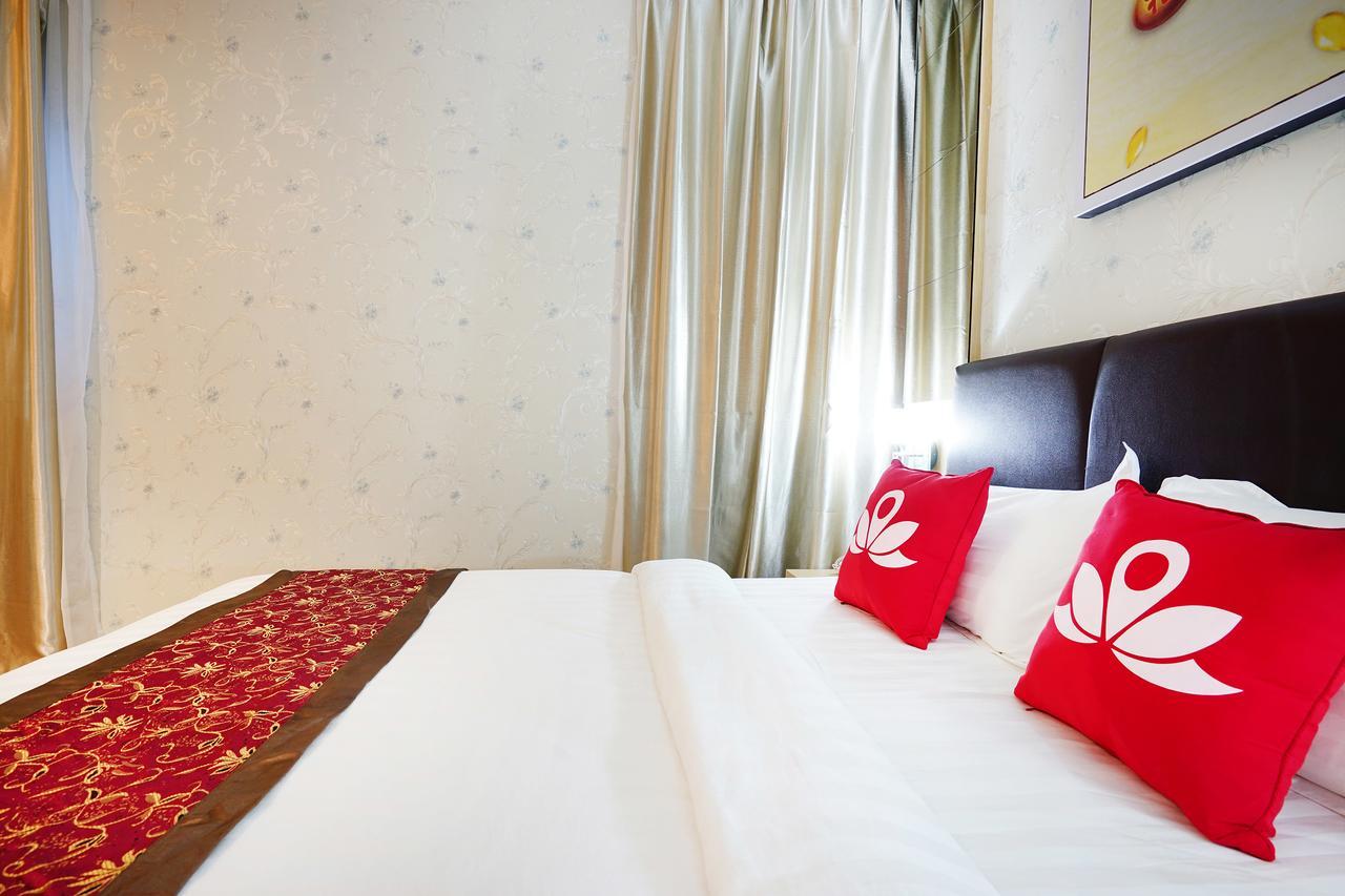 Cardinal Lucky Star Hotel Batam ภายนอก รูปภาพ